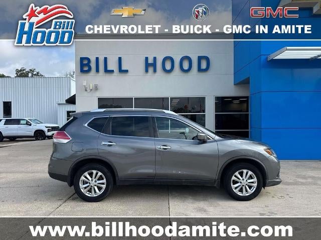 2016 Nissan Rogue SV in Gun Metallic — front three-quarter view